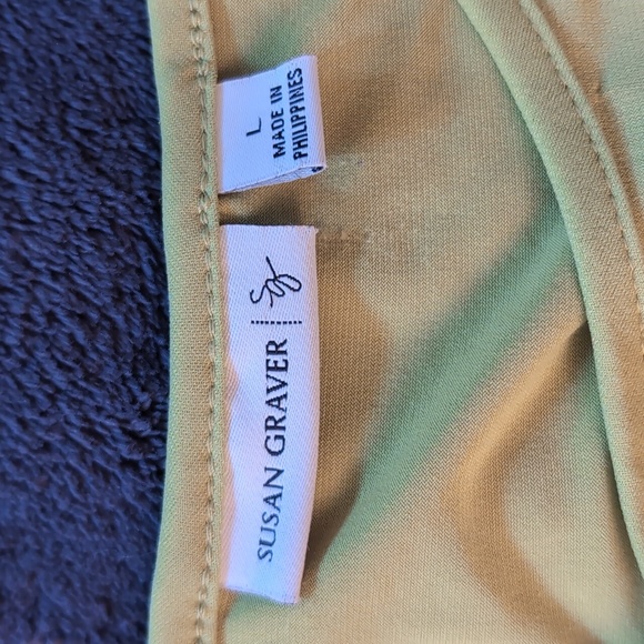 Susan Graver| Greenish Yellow Short Sleeved Blouse With Buttoned Slit Sleeves - Picture 13 of 15